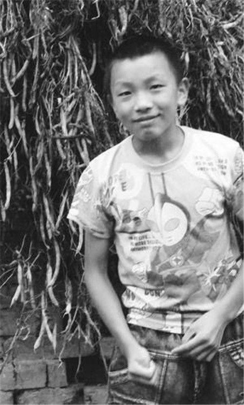 貴州13歲男孩考上985，茅臺為他資助4年學費，卻在1年後停止贊助