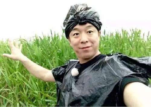 5位沒“偶像包袱”的明星,鄧超竟去路邊貼膜,雷佳音是各種自黑 5位沒“偶像包袱”的明星,鄧超竟去路邊貼膜,雷佳音是各種自黑