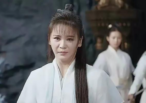 低顏周芷若、胖妲己、小龍女變小籠包，這10位演員演美人被罵不冤
