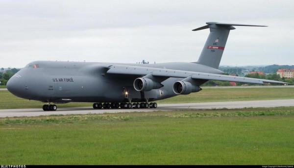 C-5“銀河”運輸機圖集（270圖）