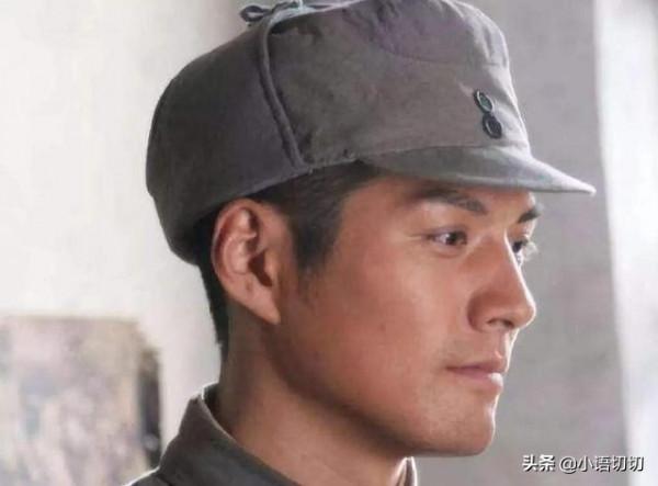 八路軍帽子上的兩粒扣有什麼作用?看完才知道,真是高明 八路軍帽子上的兩粒扣有什麼作用?看完才知道,真是高明