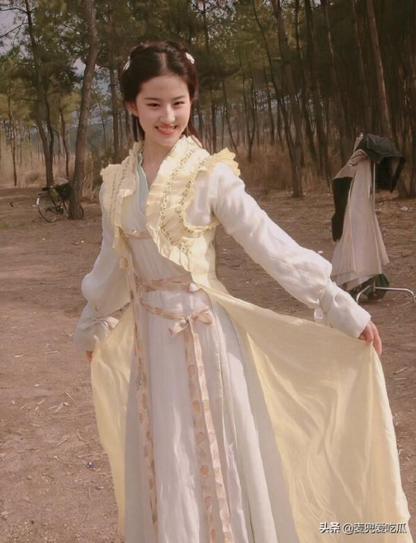 《仙劍1》路透照遭吐槽?阿奴服裝造型拉跨,趙靈兒扮相毫無仙氣 《仙劍1》路透照遭吐槽?阿奴服裝造型拉跨,趙靈兒扮相毫無仙氣