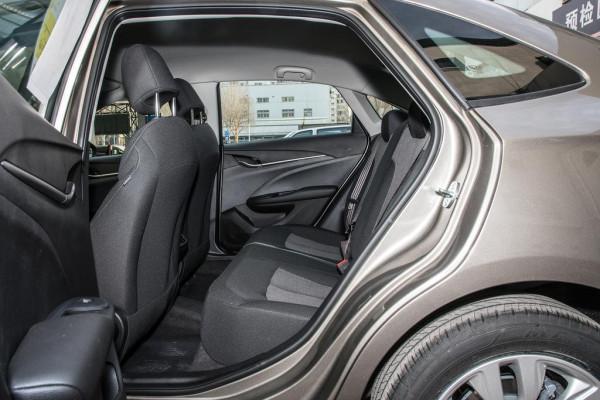 SUV不如轎車省油,這三款10萬左右的緊湊型車,舒適還耐用 SUV不如轎車省油,這三款10萬左右的緊湊型車,舒適還耐用