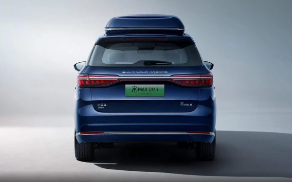比亞迪宋MAX DM-i開啟預售，不到15萬起售，選哪款合適？