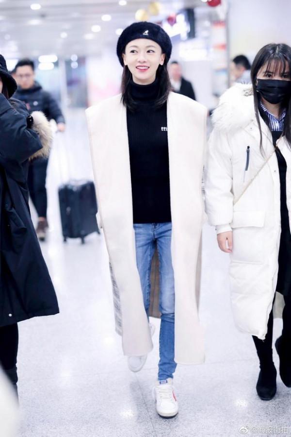 吳謹言近期3套私服大盤點，顯高減齡又時髦，小個子這樣穿準沒錯