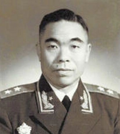 建國後鄭洞國不肯“出山”,肖勁光硬是勸不動他,周總理親自出馬 建國後鄭洞國不肯“出山”,肖勁光硬是勸不動他,周總理親自出馬