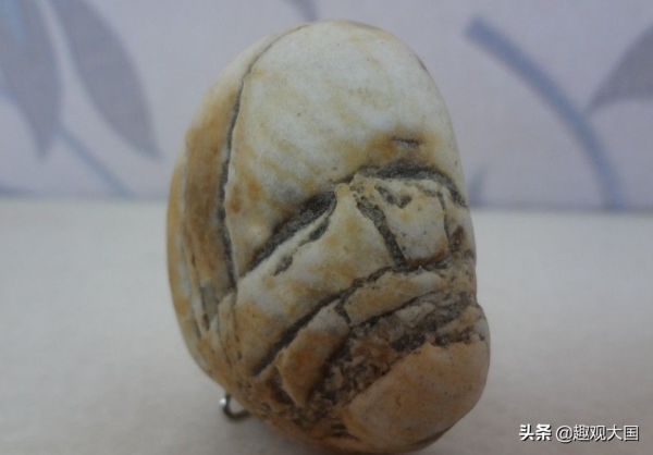 1997年，寧夏員工在內蒙古用150元買下一塊石頭，4年後漲到9600萬