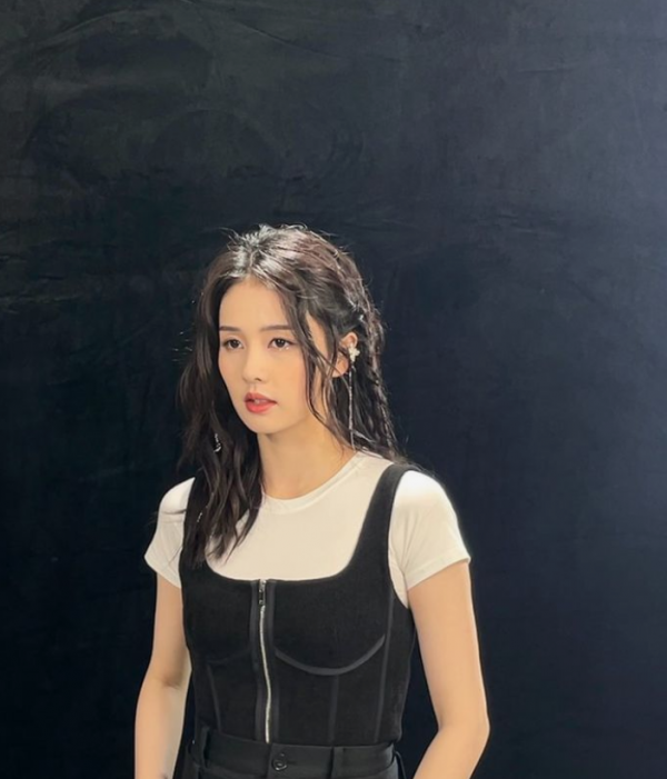 白鹿 一個人撐起來跑男的收視率,這個姑娘太可愛了 白鹿 一個人撐起來跑男的收視率,這個姑娘太可愛了