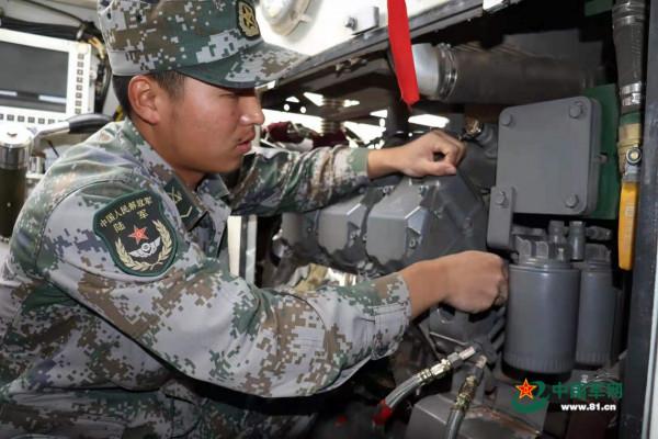 第81集團軍某合成旅:裝備換季走出“換油擦灰”舊模式 第81集團軍某合成旅:裝備換季走出“換油擦灰”舊模式