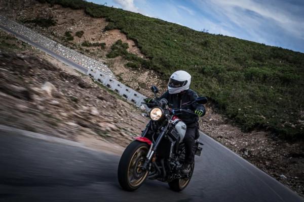 挑戰青藏高原！“復古大師”XS900R出征邊塞