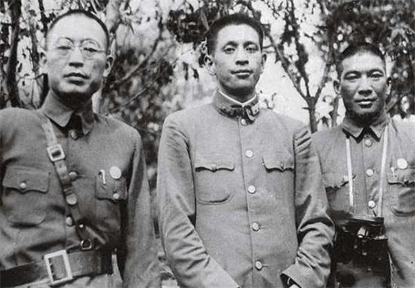 國軍師長,副師長及參謀長在軍隊中待遇如何?差得多嗎? 國軍師長,副師長及參謀長在軍隊中待遇如何?差得多嗎?