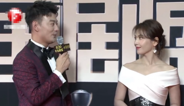 國劇盛典紅毯再引爭議，讓禮儀小姐穿薄裙，中途疑因太冷差點暈倒