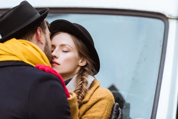 這個親密關係中的隱形“殺手”，卻蘊含愛的生機？月亮的轉化之路