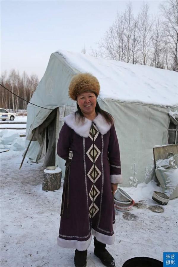 中國最後一支馴鹿部落：放養馴鹿為生，向遊客展示馴鹿部落遷徙史