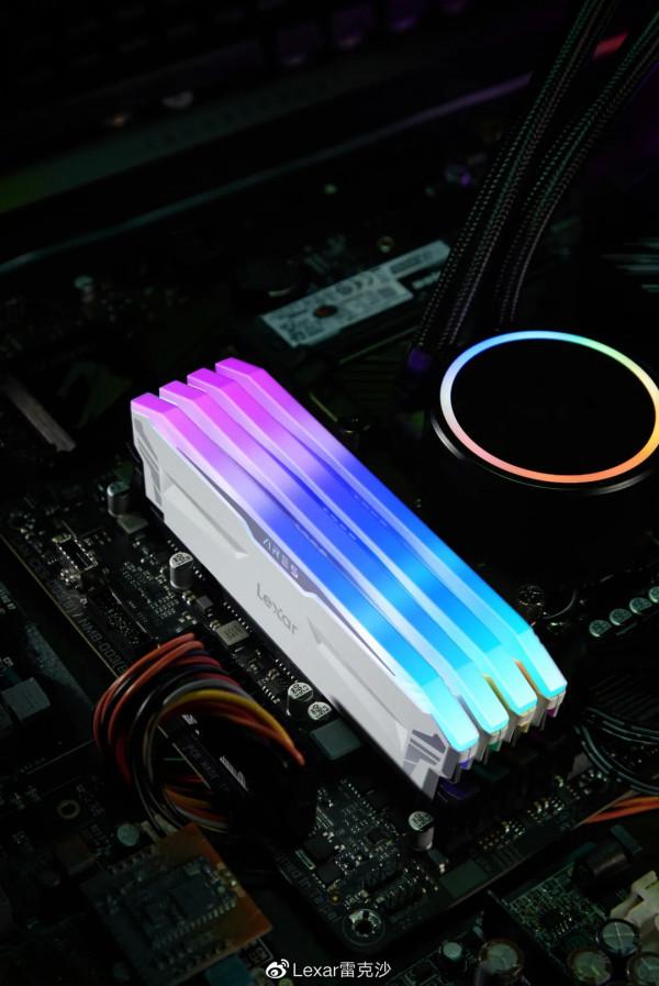 雷克沙發布 ARES RGB DDR4 戰神之刃記憶體：最高 4000 MHz