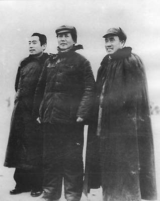 1949年,萬毅跟毛主席一起吃飯,主席說:你可是張作霖“餘孽”呀 1949年,萬毅跟毛主席一起吃飯,主席說:你可是張作霖“餘孽”呀