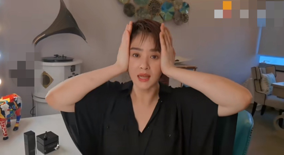 蔣欣瘦了就自信爆表!鏡頭下卸妝面板狀態好到爆,穿黑衣真顯瘦 蔣欣瘦了就自信爆表!鏡頭下卸妝面板狀態好到爆,穿黑衣真顯瘦