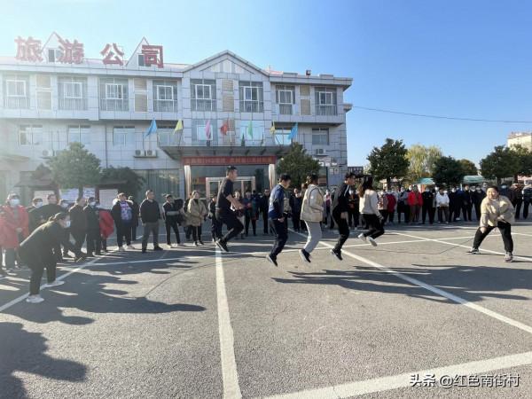 看,河南省南街村調味品公司、旅遊公司精彩紛呈的冬季運動會 看,河南省南街村調味品公司、旅遊公司精彩紛呈的冬季運動會