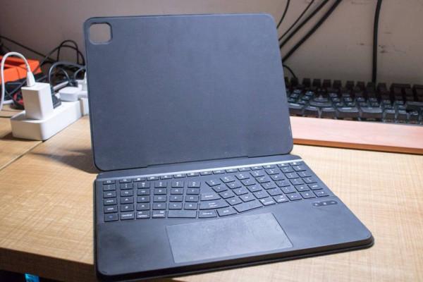 有了這個鍵盤，平板的生產力可以說成了