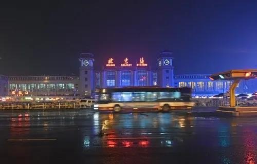 百年公交，車輪滾滾滿載首都蝶變