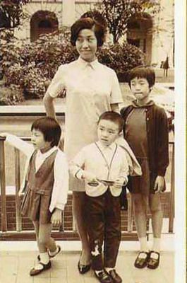 周星馳母親凌寶兒：兒子的喜劇電影我都看過，卻從未笑過一次