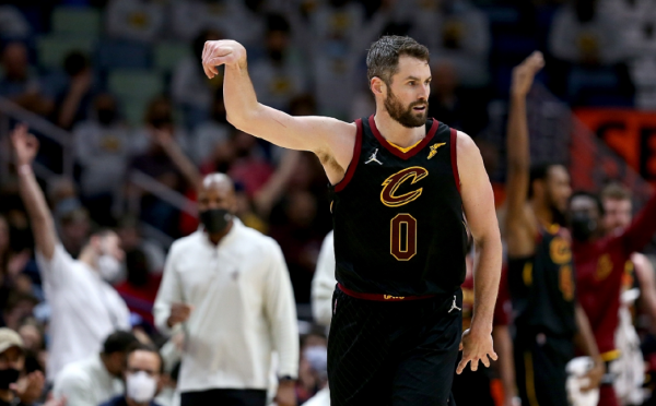 釀23分大逆轉，掀翻東部第5！西部殺出黑馬，季後賽還有一線生機