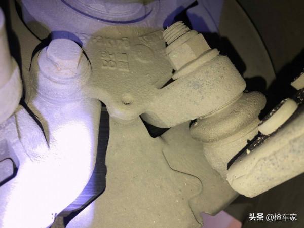 市面僅存兩位數，5萬塊買這輛沃爾沃C30值嗎？賣家：加個好友