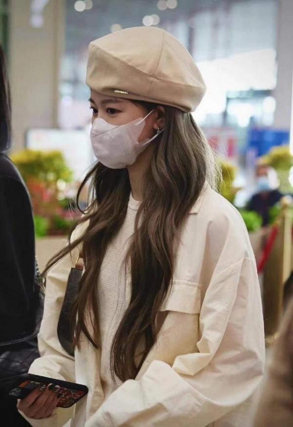 樂華新女團即將迎來出道首秀，機場圖片活力滿滿，金子涵消瘦了