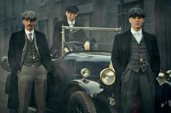 300萬買輛英倫跑車，“牛馬倫”心想：這是老哥