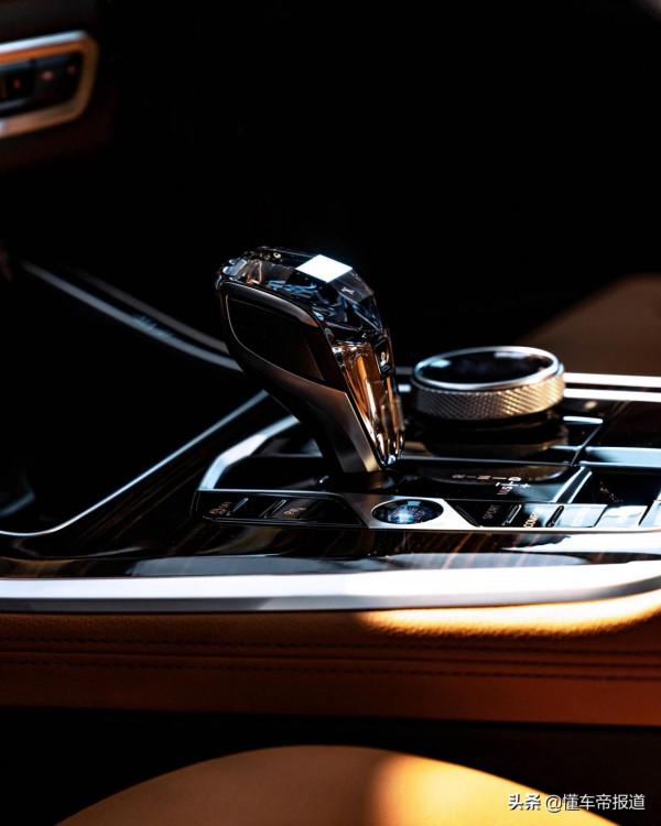 新車 | 厭倦了黑白灰？寶馬X5“英國賽車綠”釋出，回頭率再提升