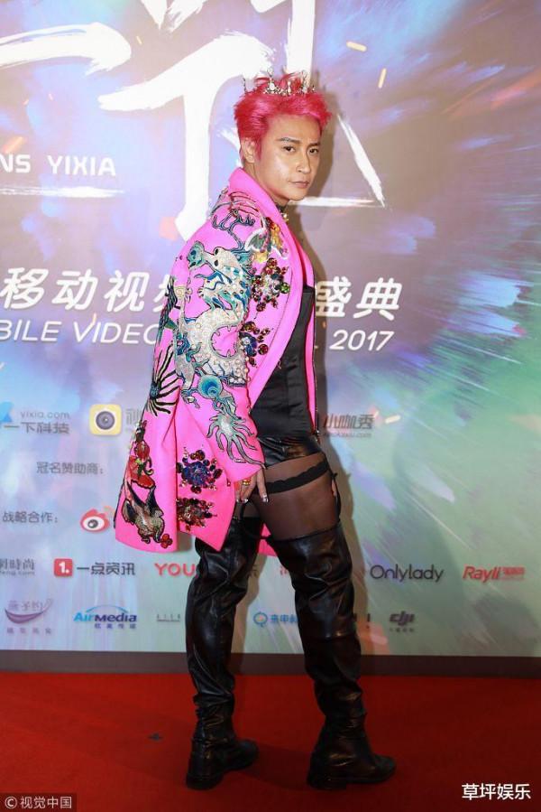 譚松韻不整容,黃子韜不陪酒,娛樂圈就服你 譚松韻不整容,黃子韜不陪酒,娛樂圈就服你