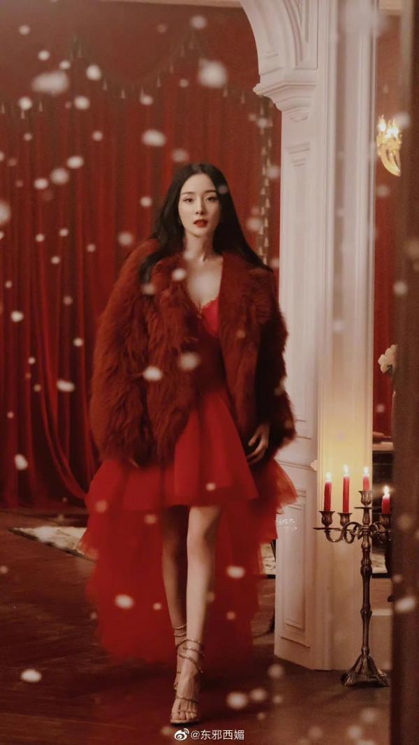 楊冪清新甜美，明豔動人，傾國傾城，溫婉大氣，美翻了