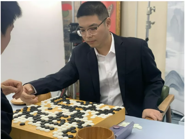 龍星戰決戰羋昱廷扳平比分，辜梓豪錯失一錘定音