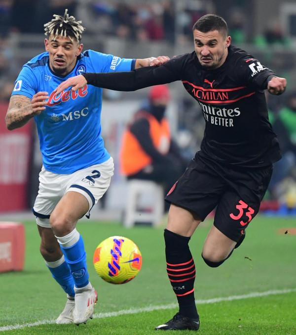 足球——意甲：AC米蘭不敵那不勒斯