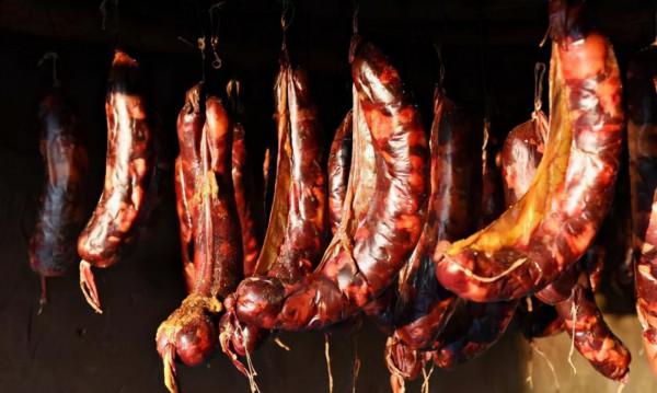 新疆燻馬腸，最攢勁美食，濃濃草原味