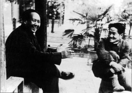 蔣介石率30萬大軍包圍，毛澤東卻原地睡覺3天，事後才知此計真高