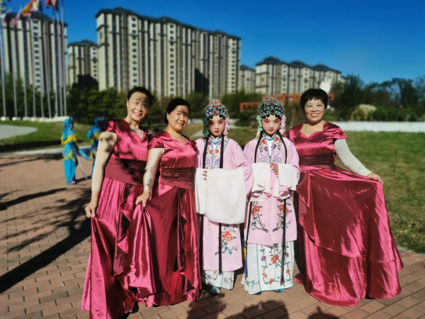 北師大大興附中參加北京農民藝術節鄉村大舞臺專場演出