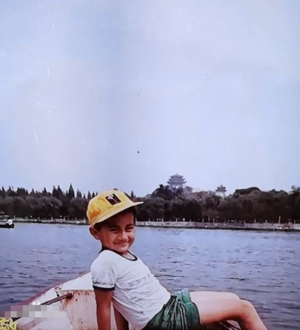 &OpenCurlyDoubleQuote;紅孩兒&rdquo;趙欣培：不貪慕虛榮，爆紅後退圈讀博，如今苦盡甘來