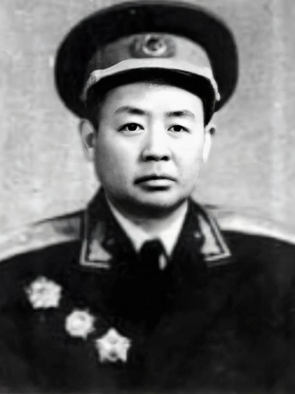 一野一兵團戰鬥序列簡述，主要將領在1955年授銜情況（中）