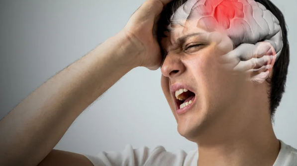 經常頭疼、肌無力？這些腦中風的症狀絕不能忽視
