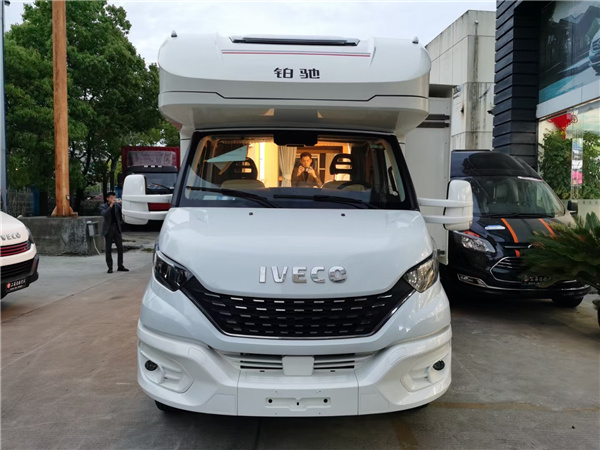 2021款鉑馳帕亞尼進口依維柯房車，4.5T底盤義大利原裝進口