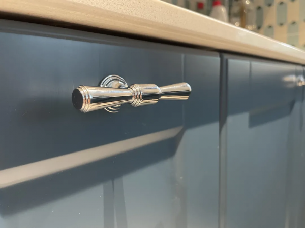 73㎡另類法式豪宅:廚房可以看電視,馬桶上面能洗手? 73㎡另類法式豪宅:廚房可以看電視,馬桶上面能洗手?