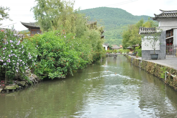 熱愛旅行的香港人，走過20多個國家，卻在雲南邊陲小鎮開了家客棧