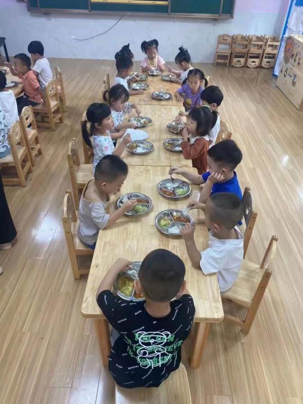 一場感冒,讓小“漢堡”變懂事了 一場感冒,讓小“漢堡”變懂事了