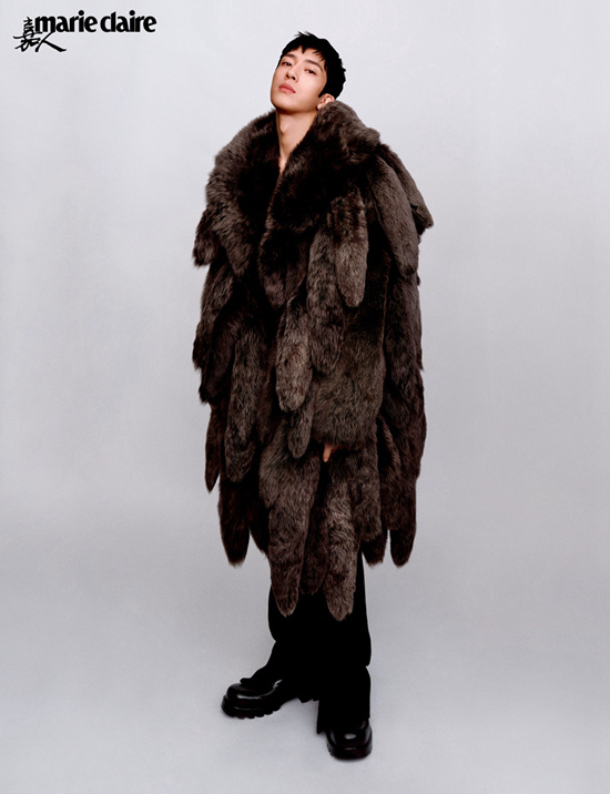 硬照絕!井柏然全新封面大片 微露香肩野性又純欲 硬照絕!井柏然全新封面大片 微露香肩野性又純欲