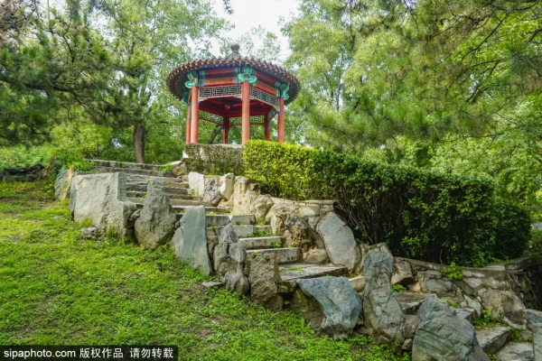 驚豔!這個“太陽神”公園竟藏著江南庭院,古色古香還免費! 驚豔!這個“太陽神”公園竟藏著江南庭院,古色古香還免費!