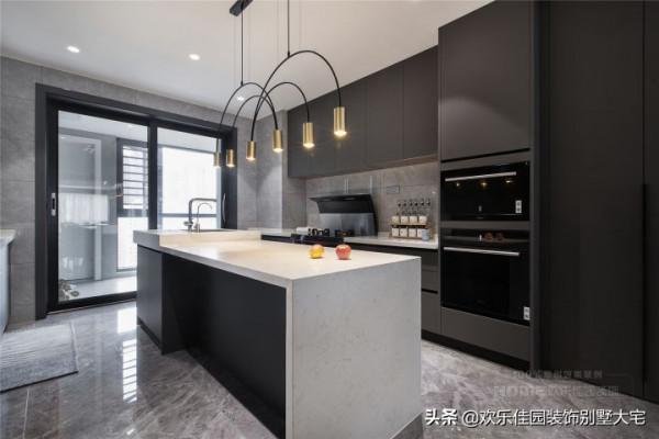 290平現代簡約,一個改動玄關大兩倍 290平現代簡約,一個改動玄關大兩倍