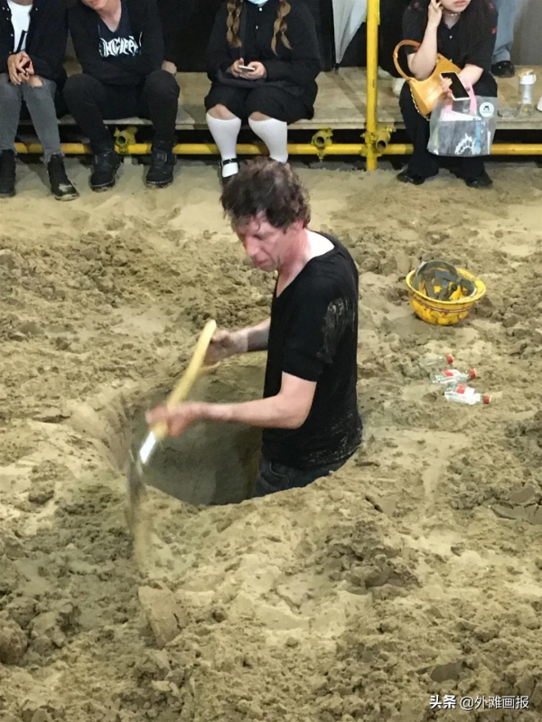 我在阿那亞，瘋到凌晨三點