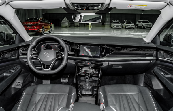 是你，你選哪款！日德之戰 豐田凱美瑞對比大眾帕薩特