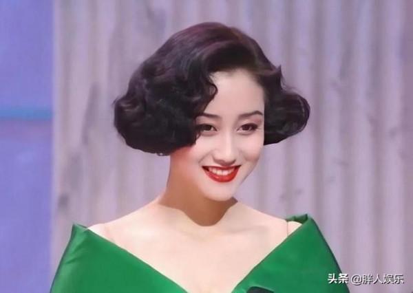 李連杰願意為她拋棄糟糠，不顧一切，利智，遠比你想象的要聰明